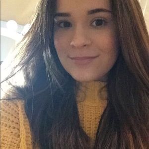 Meet your Posher, Leah